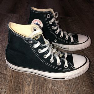 Black hi top converse size 6